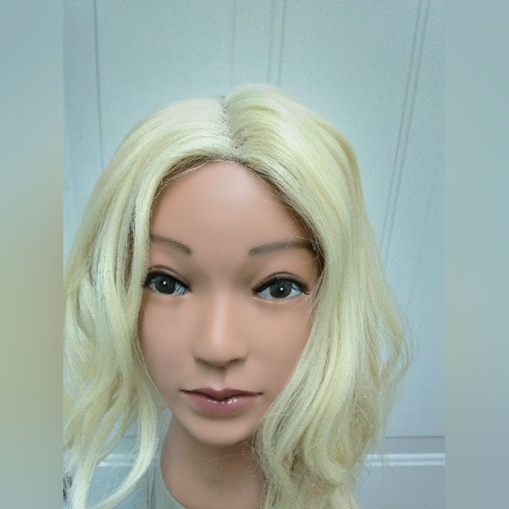 Wig - Picture 2 of 7